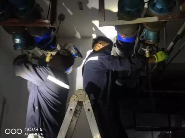 烈日炎炎，不能阻擋益和人為民服務之心！